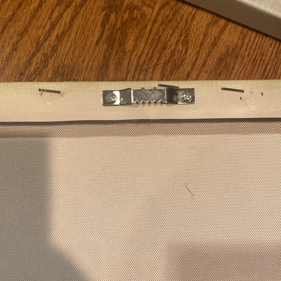 Three canvas wall hangings - Picture 6 of 7